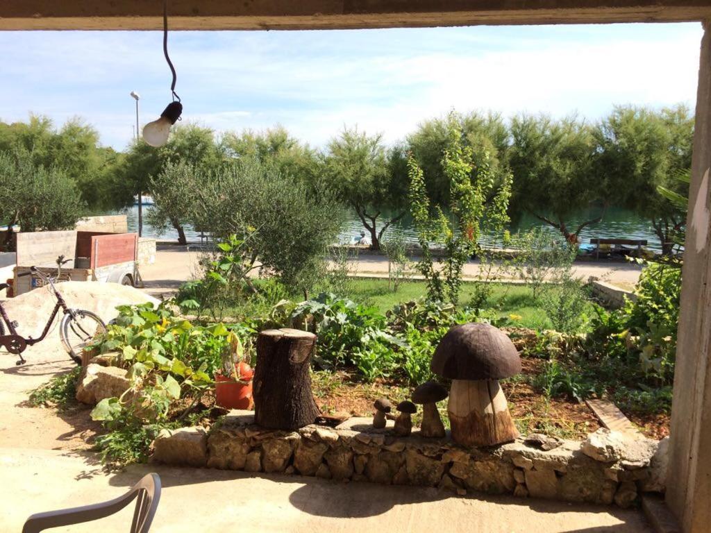 Apartman Put Svete Kate Raslina Εξωτερικό φωτογραφία